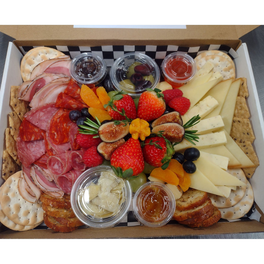 Charcuterie Box to Go! MEDIUM
