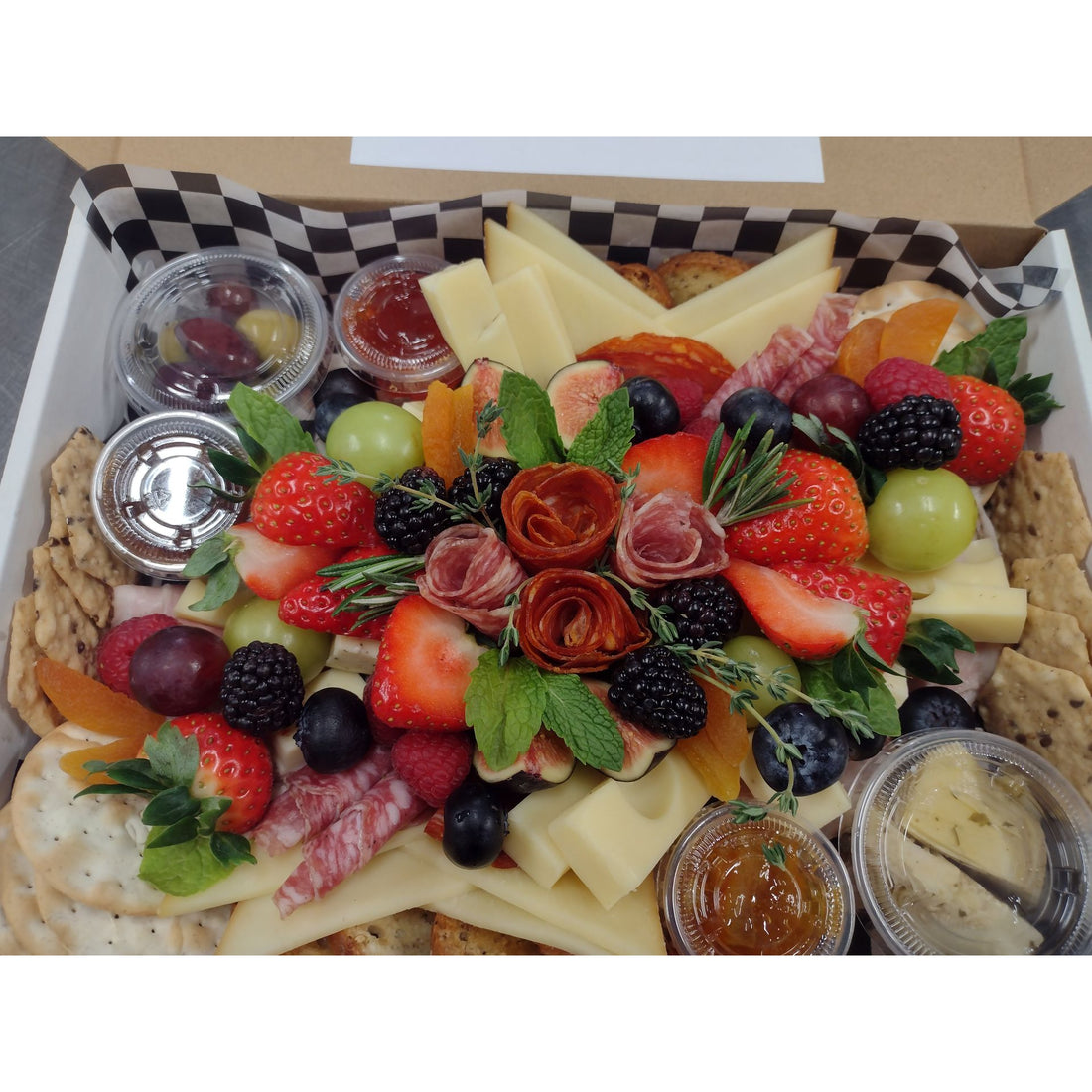 Charcuterie Box to Go! MEDIUM