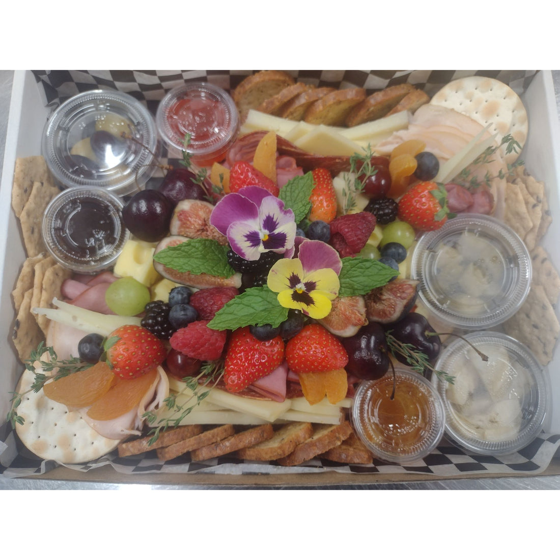 Charcuterie Box to Go! LARGE 4-6 People