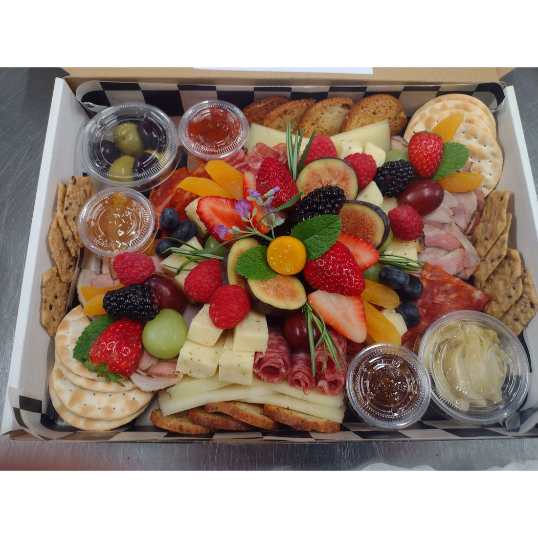 Charcuterie Box to Go! MEDIUM